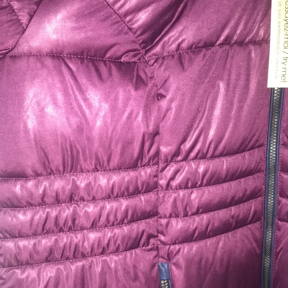 BEAUTIFUL purple weather coat - Picture 2 of 12
